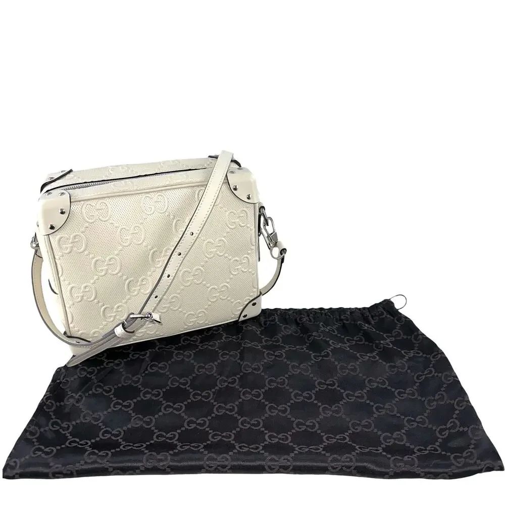 Gucci Ivory GG Embossed Shoulder Bag - Picture 2 of 9